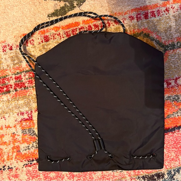 NWOT VS PINK drawstring Backpack/Bag - Picture 3 of 7